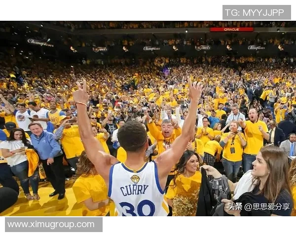 勇士与雷霆西部决赛首战激战正酣谁能抢占先机争夺总决赛资格 勇士与雷霆西部决赛首战激战正酣谁能抢占先机争夺总决赛资格